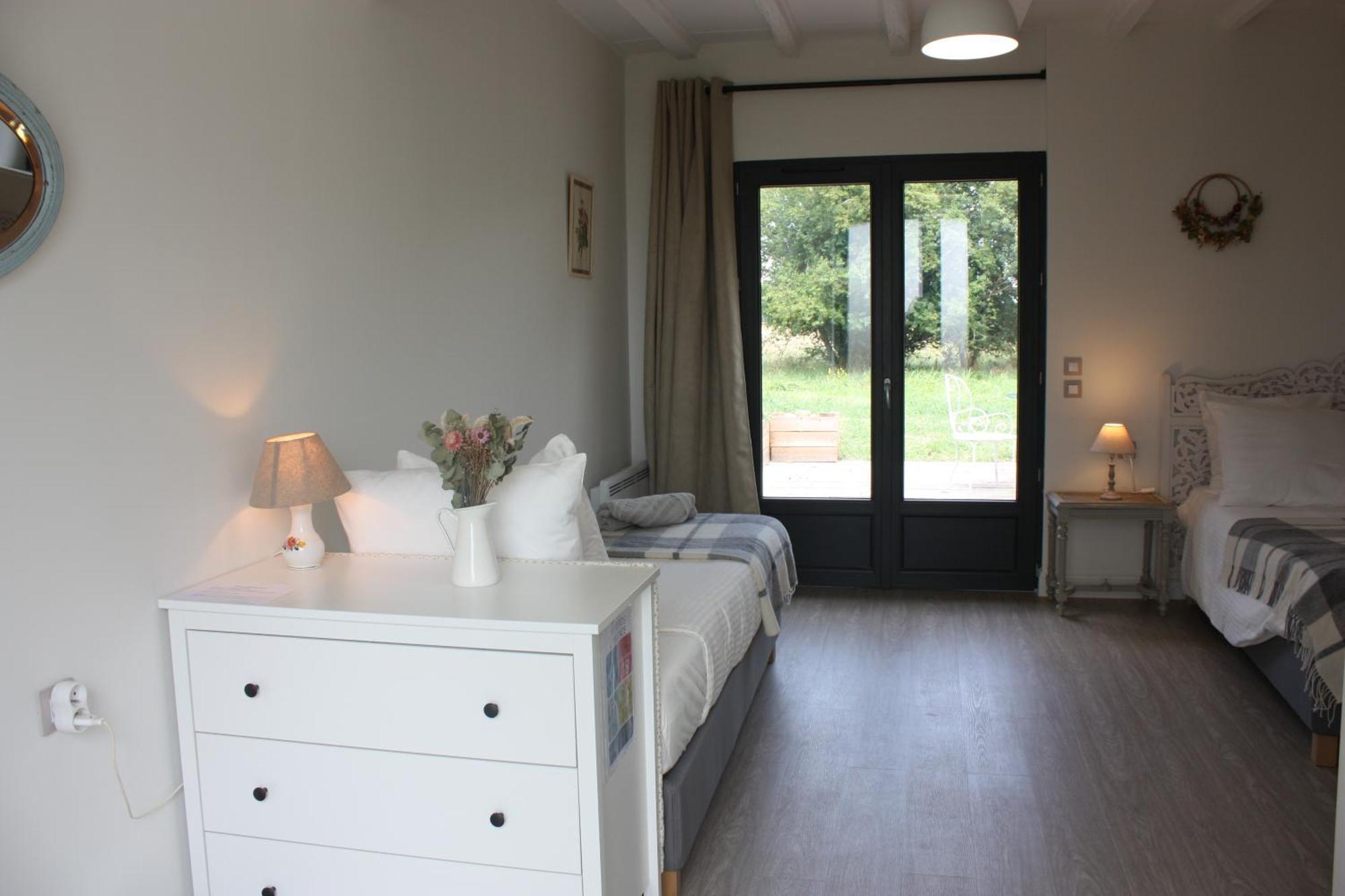 Les Chambres D'Emma Le Liege Bagian luar foto